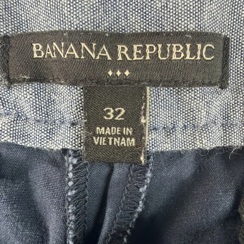 Banana Republic Men's Chino Shorts Size 32 Navy Dot Print Flat Front Cotton